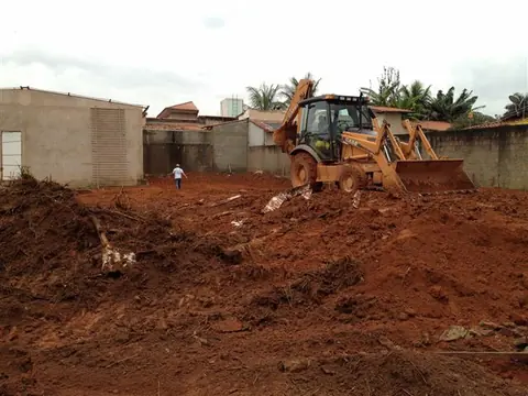 Limpeza de terreno em Santa Bárbara d’Oeste - foto 6